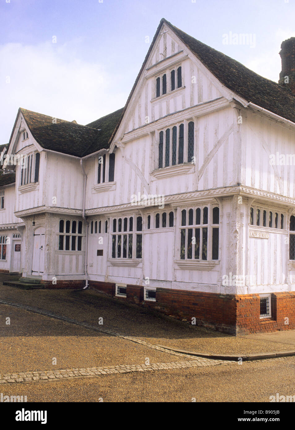 Lavenham Guildhall Suffolk 16. Jahrhundert Fachwerkhaus Kalk gewaschen Gebäude Tudor Englisch Architekturmuseum Guild von Corpus Christi Stockfoto