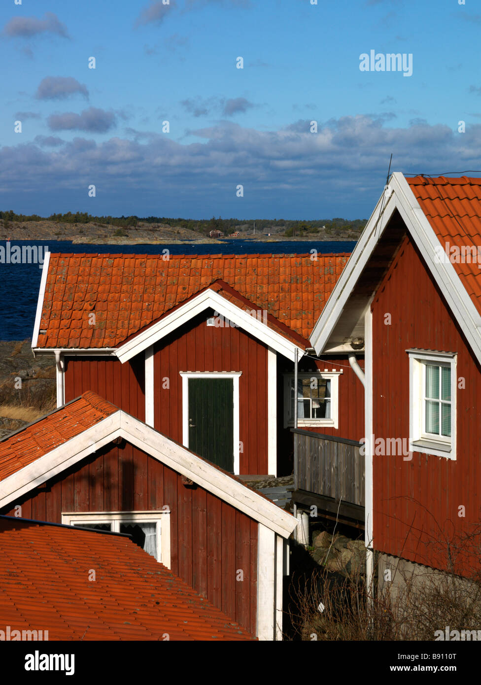 Rote Häuschen Tjust Archipel Schweden. Stockfoto