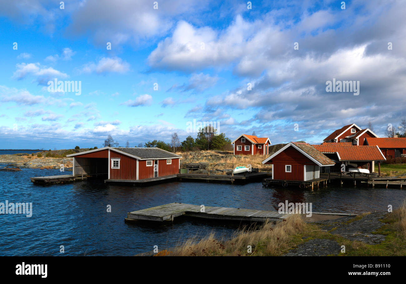 Hausboote und Ferienhäuser Tjust Archipel Schweden. Stockfoto