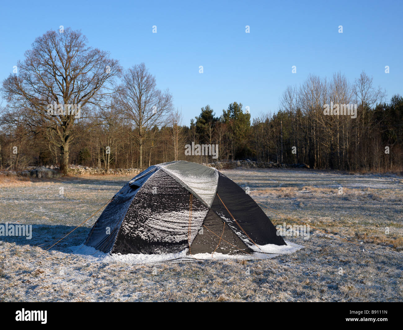 Frostigen Zelt Tjust Archipel Schweden. Stockfoto