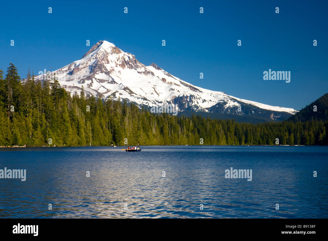 Mt. Hood von Lost Lake, Oregon USA Stockfoto