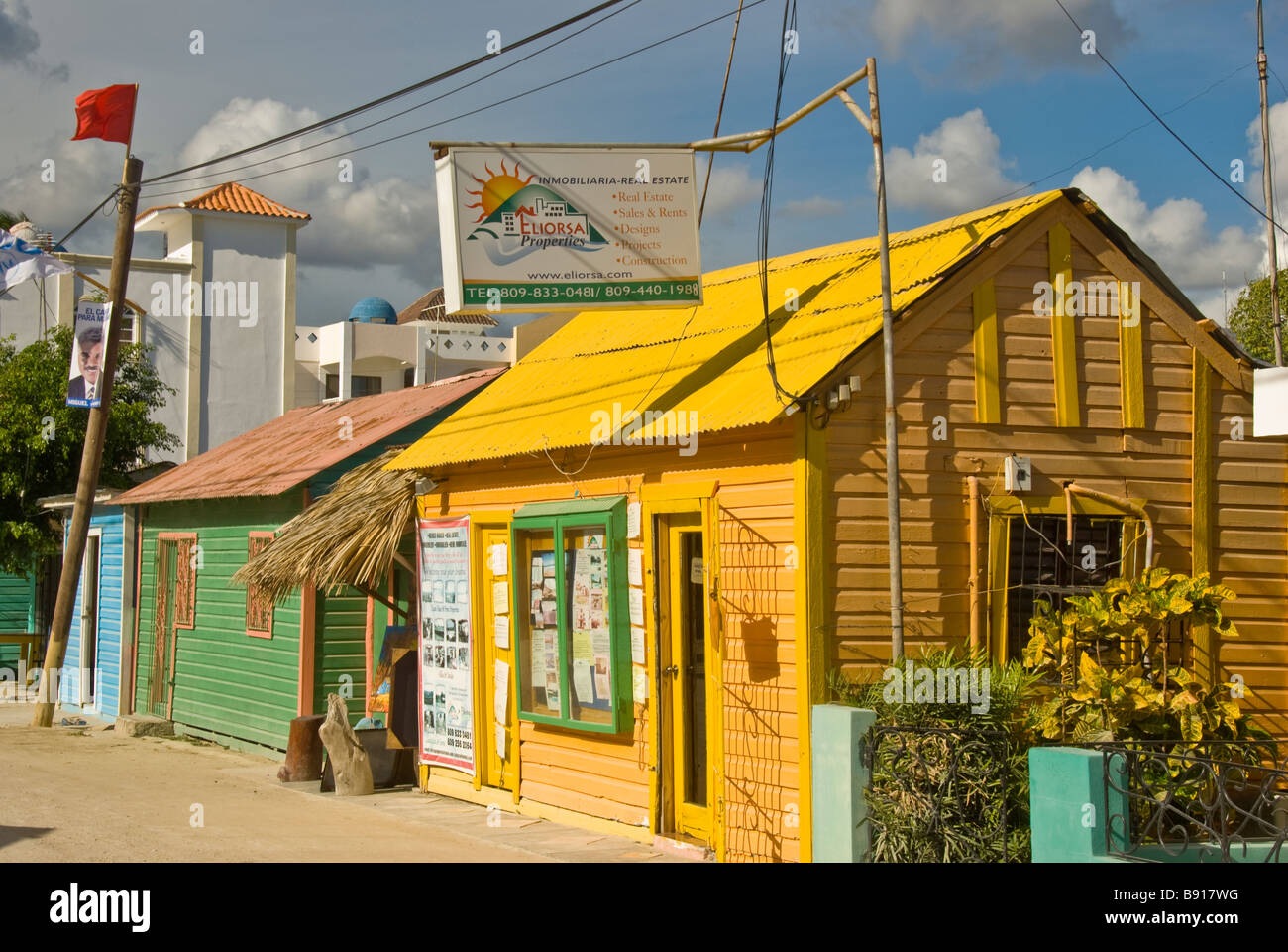 Immobilien-Büro für Land in Bayahibe Fischen Dorf Dominikanische Republik beliebtes Gateway für Boot Tagesausflüge nach Isla Saona Stockfoto
