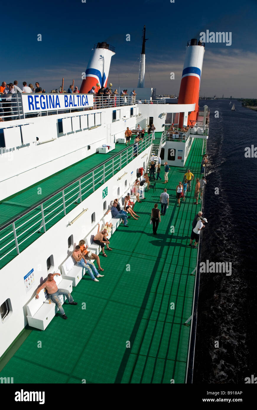 Blick vom oberen Deck der Fähre Regina Baltica gehen von Riga nach Stockholm Stockfoto