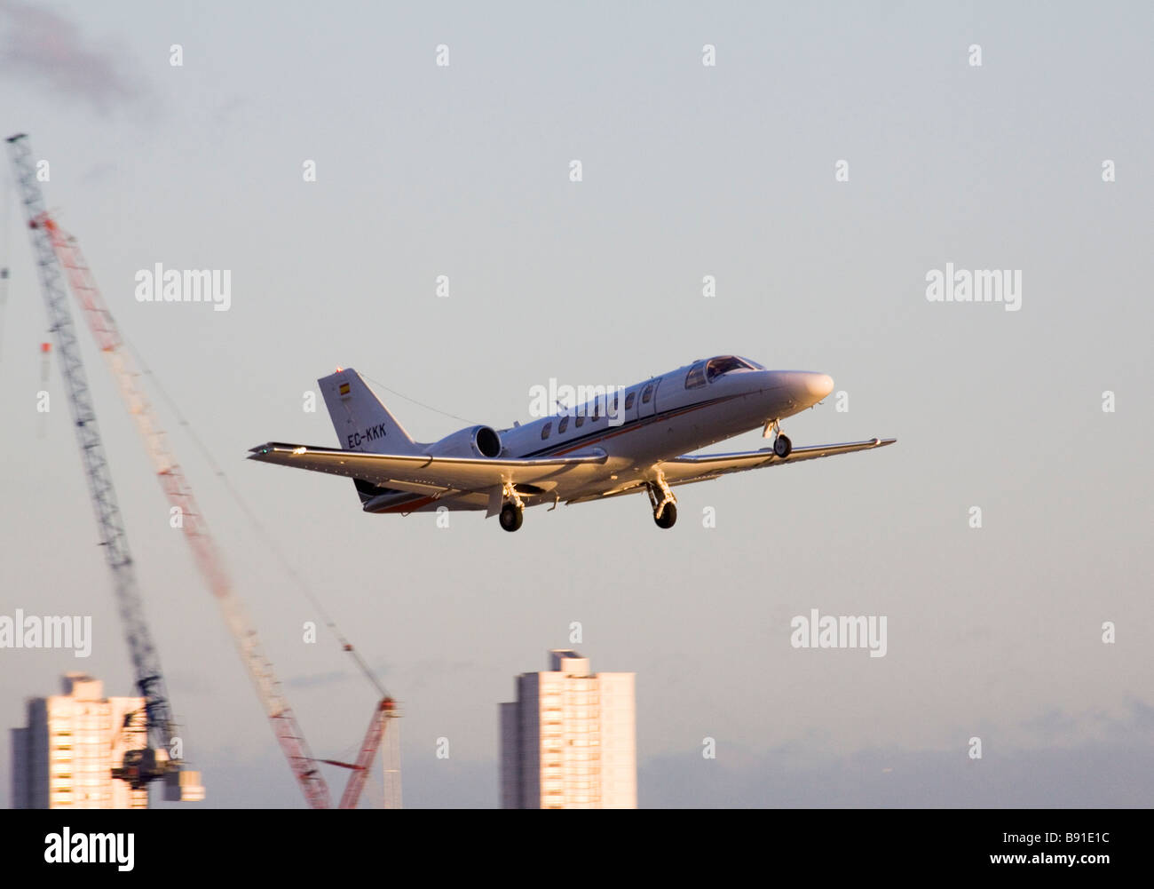 Flugzeug am Flughafen London City (LCY) Stockfoto
