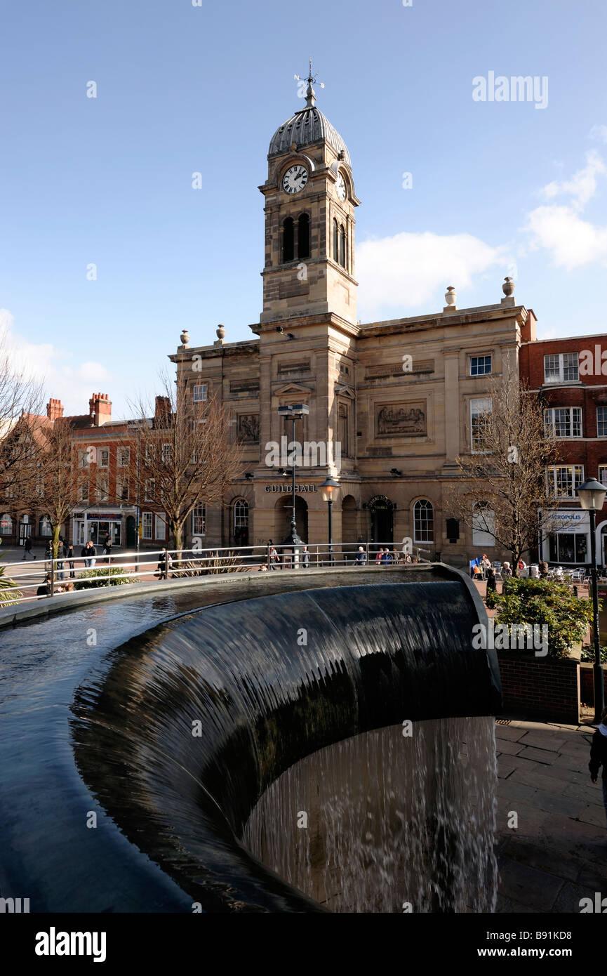 Guildhall und Brunnen Derby Stockfoto