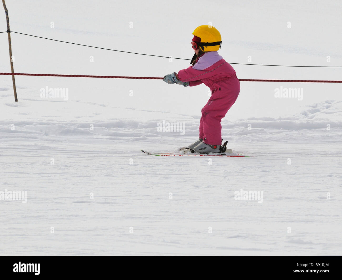 Mädchen auf einem skilift Stockfoto