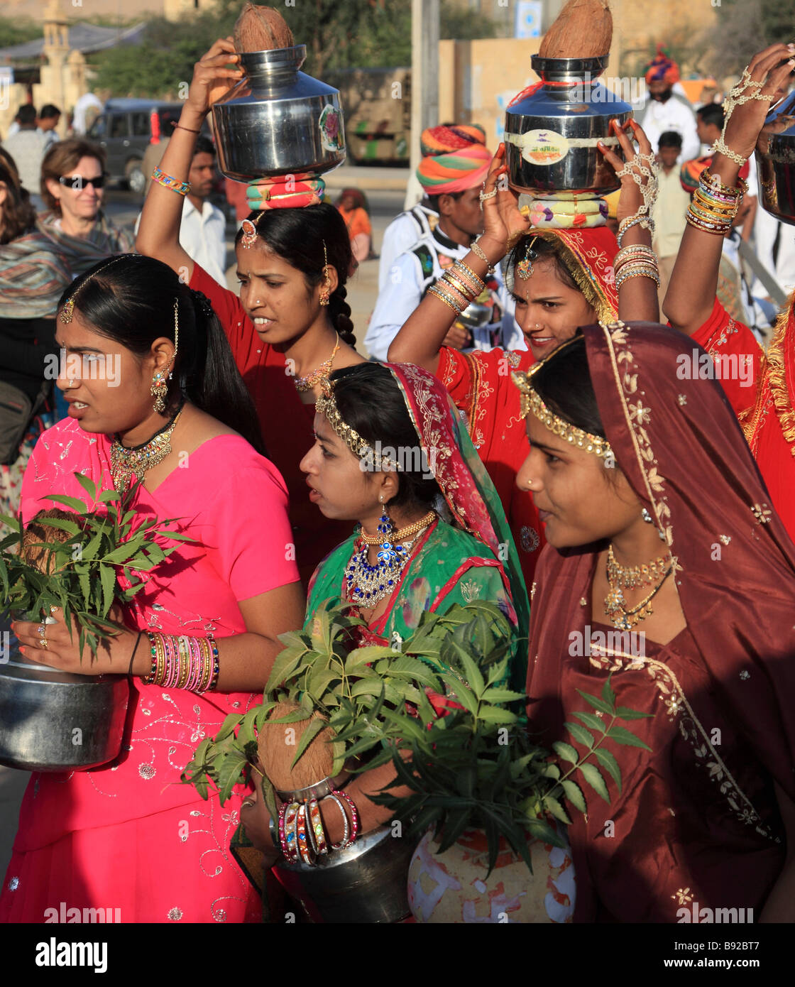 Indien Rajasthan Jaisalmer Desert Festival Rajasthani Frauen Stockfoto