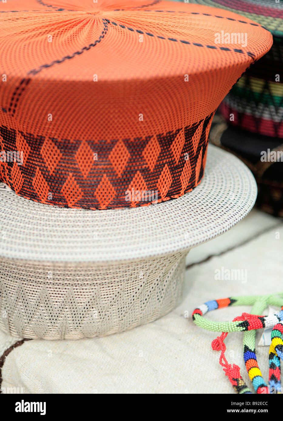 Traditionelle Zulu-Xhosa Hüte Nr. Empangeni Provinz Kwa Zulu Natal in Südafrika Stockfoto