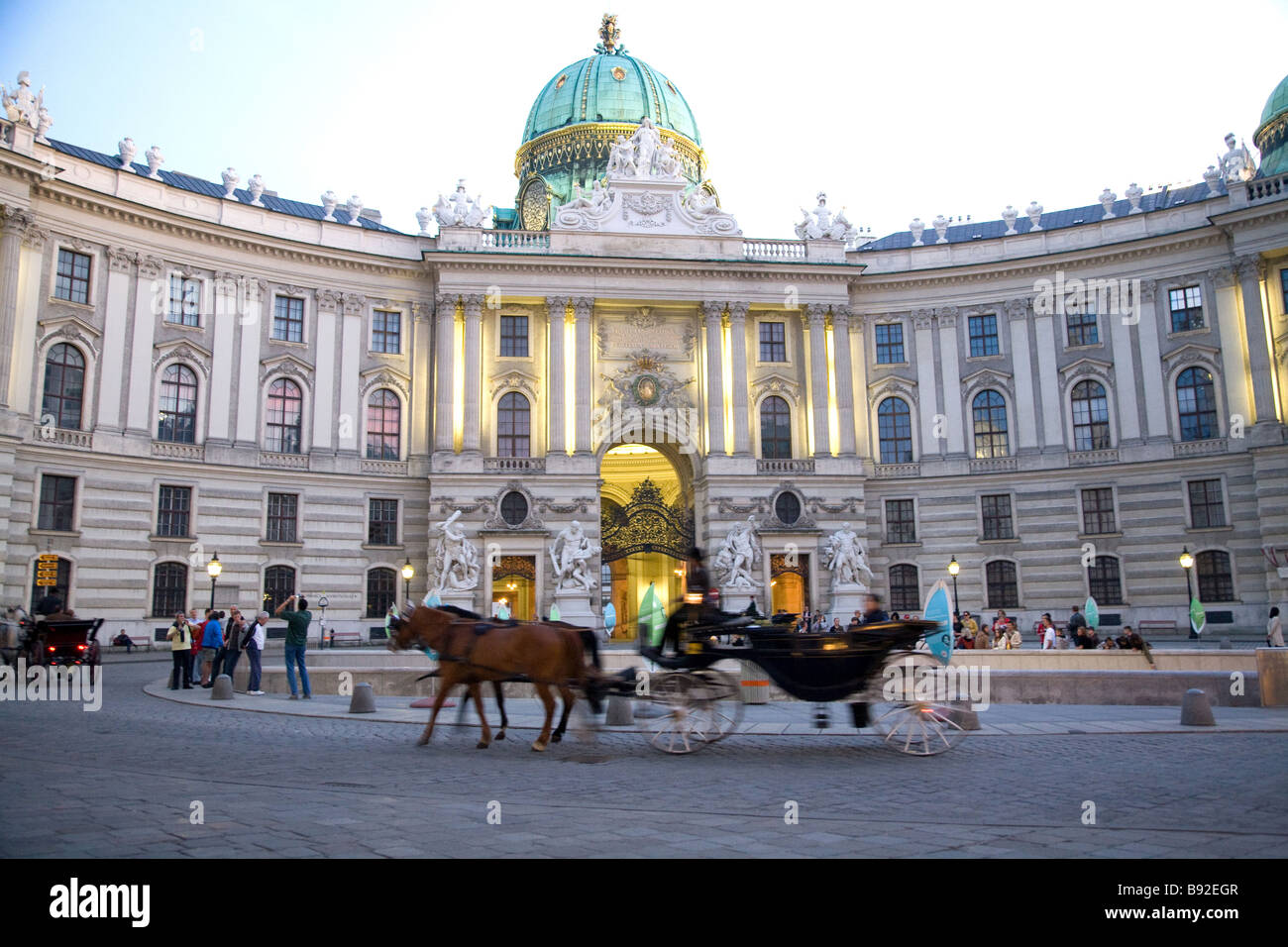 Eingang zur Hofburg Michaelerplatz Wien Stockfoto