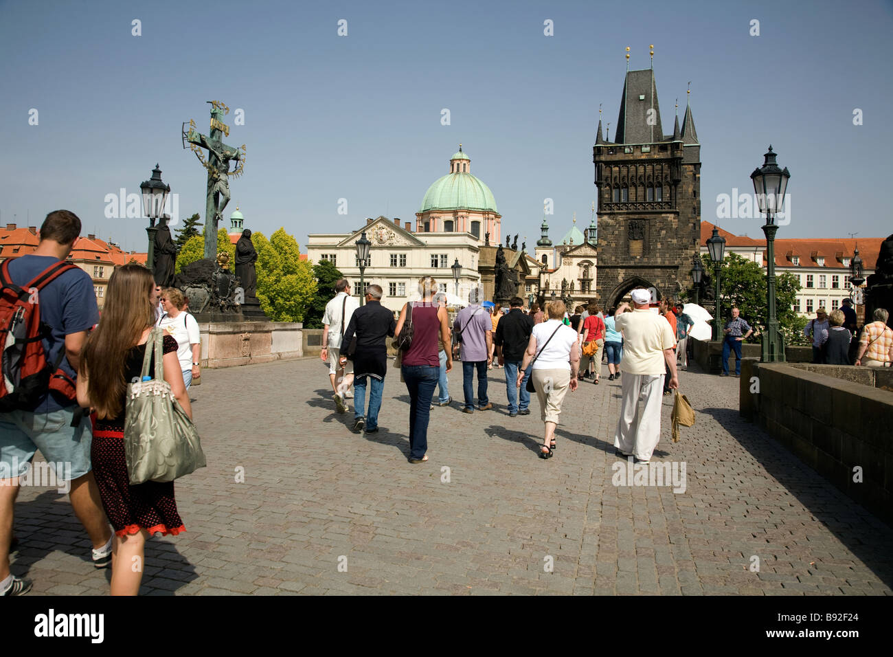 Die allseits beliebten Charles Brücke Karluv am meisten in Prag Tschechische Republik Stockfoto