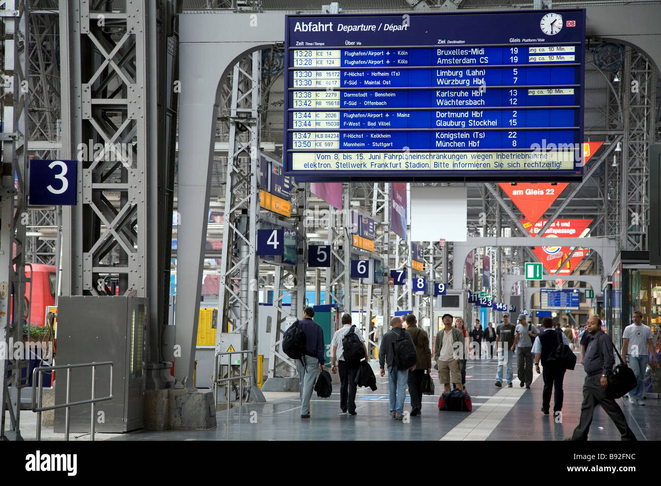 Der Hauptbahnhof in Frankfurt am Main ist der verkehrsreichste Bahnhof in Deutschland Frankfurt