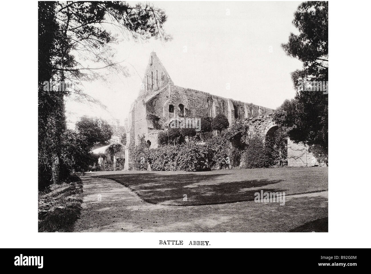 Battle Abbey ist ein teilweise zerstörten Klosteranlage in der kleinen Stadt Schlacht in East Sussex, England. Die Abtei wurde auf die Stockfoto