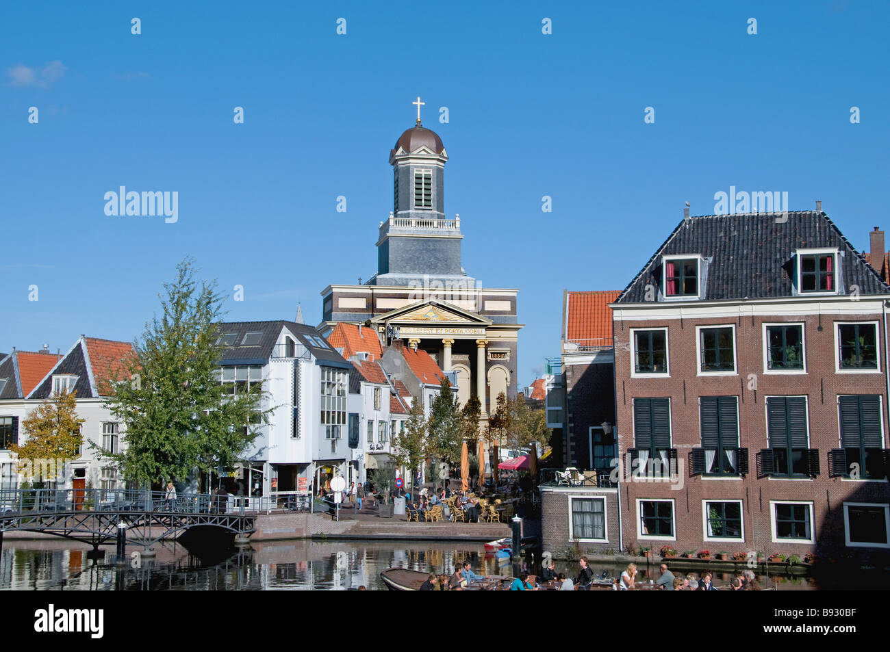 Leiden Niederlande Holland Fluss Rhein Hartebrugkerk Stockfoto