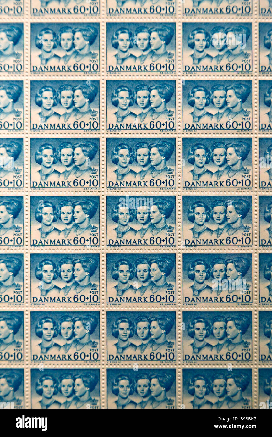 Alte dänische Briefmarkenbogen mit den drei dänischen Prinzessin als Subjekt Stockfoto