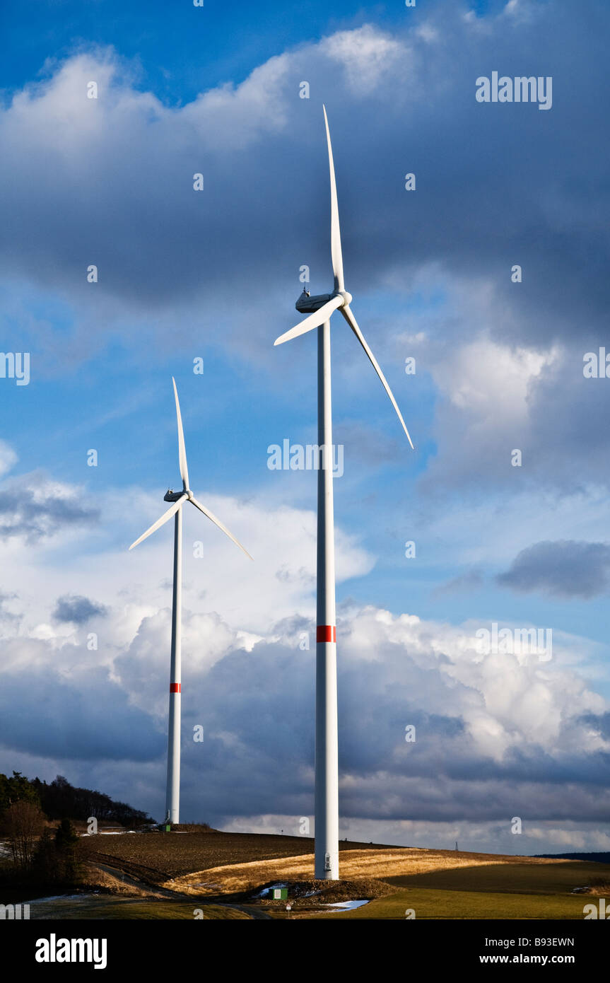 Windkraftanlagen im Bayerischen Hof Feld, Franken, Deutschland Stockfoto