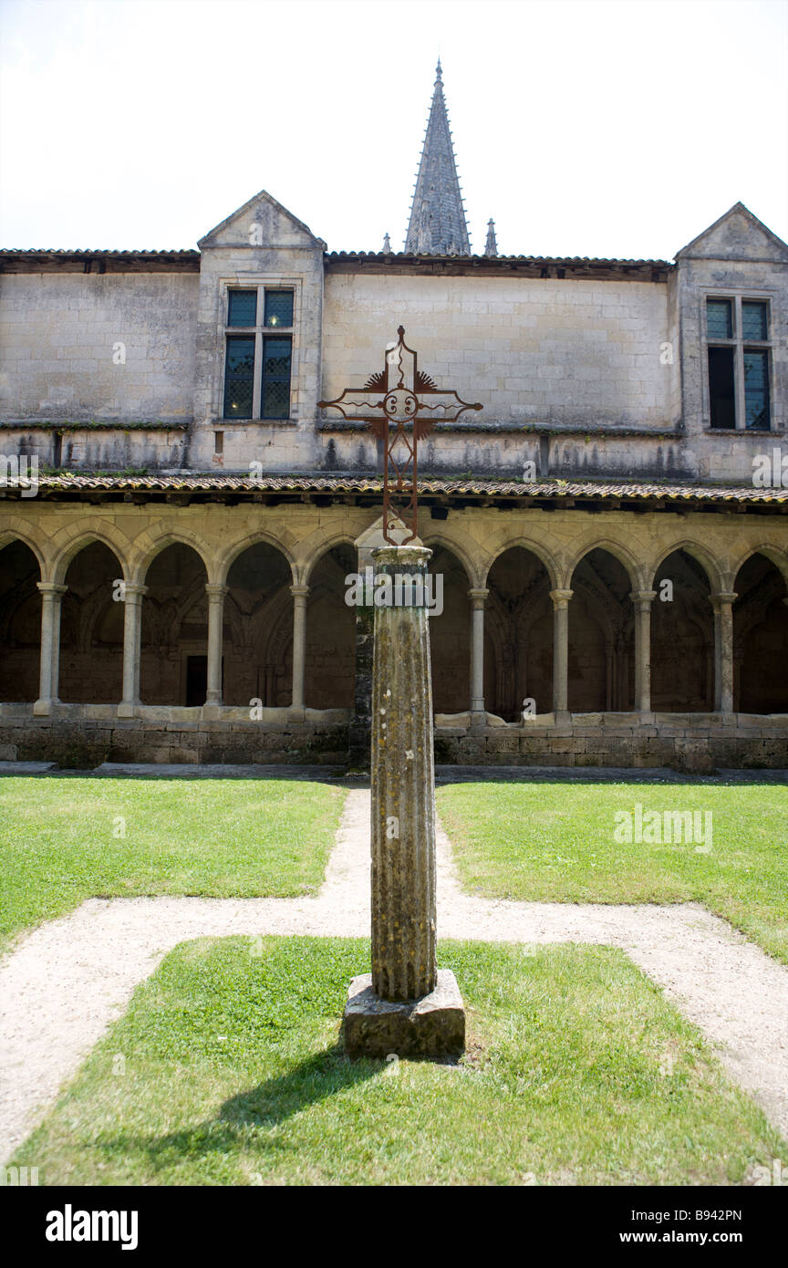 Klöster in der Kirche von Saint Emilion, Aquitaine, Frankreich Stockfoto