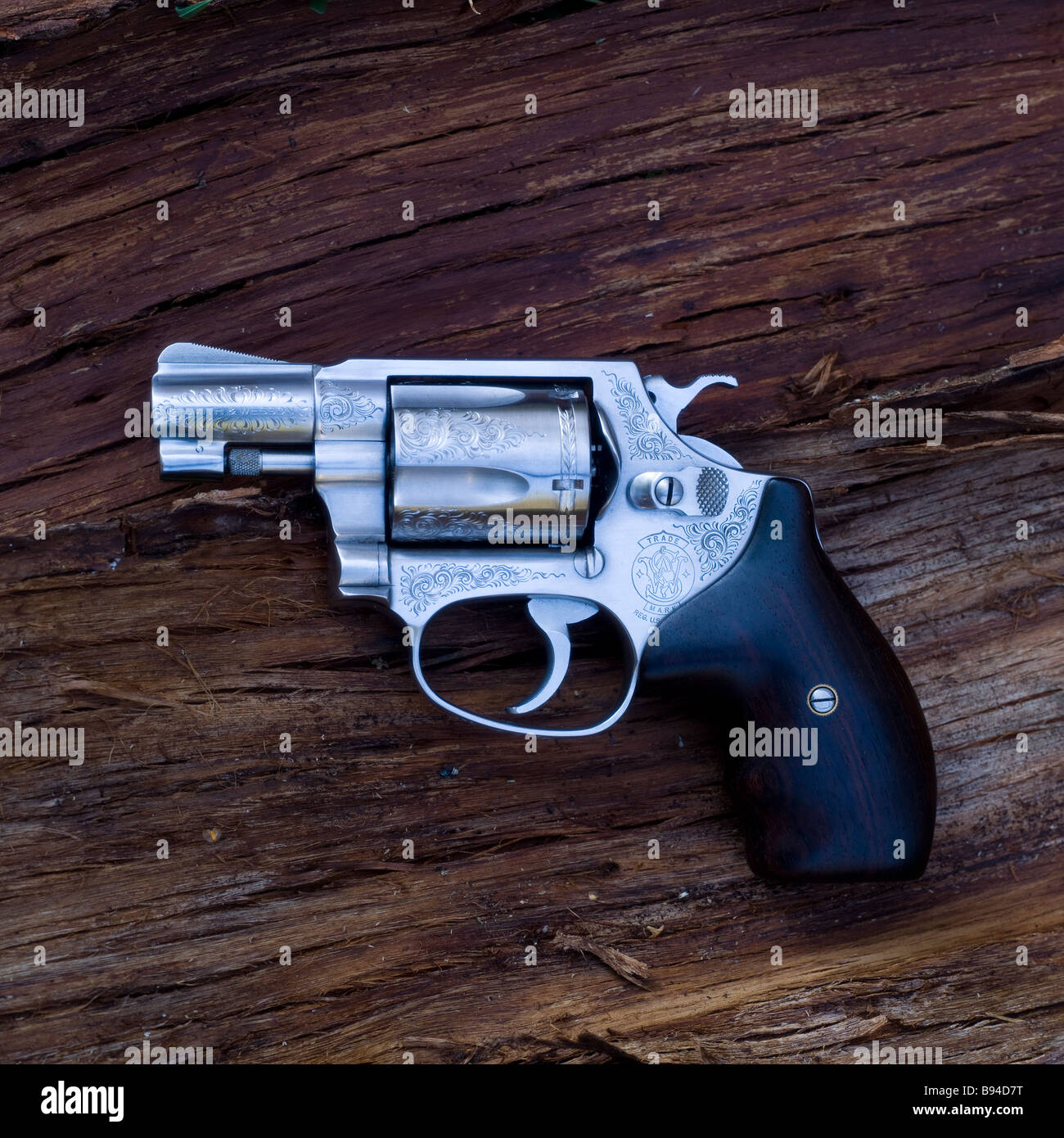 Smith wesson revolver -Fotos und -Bildmaterial in hoher Auflösung – Alamy