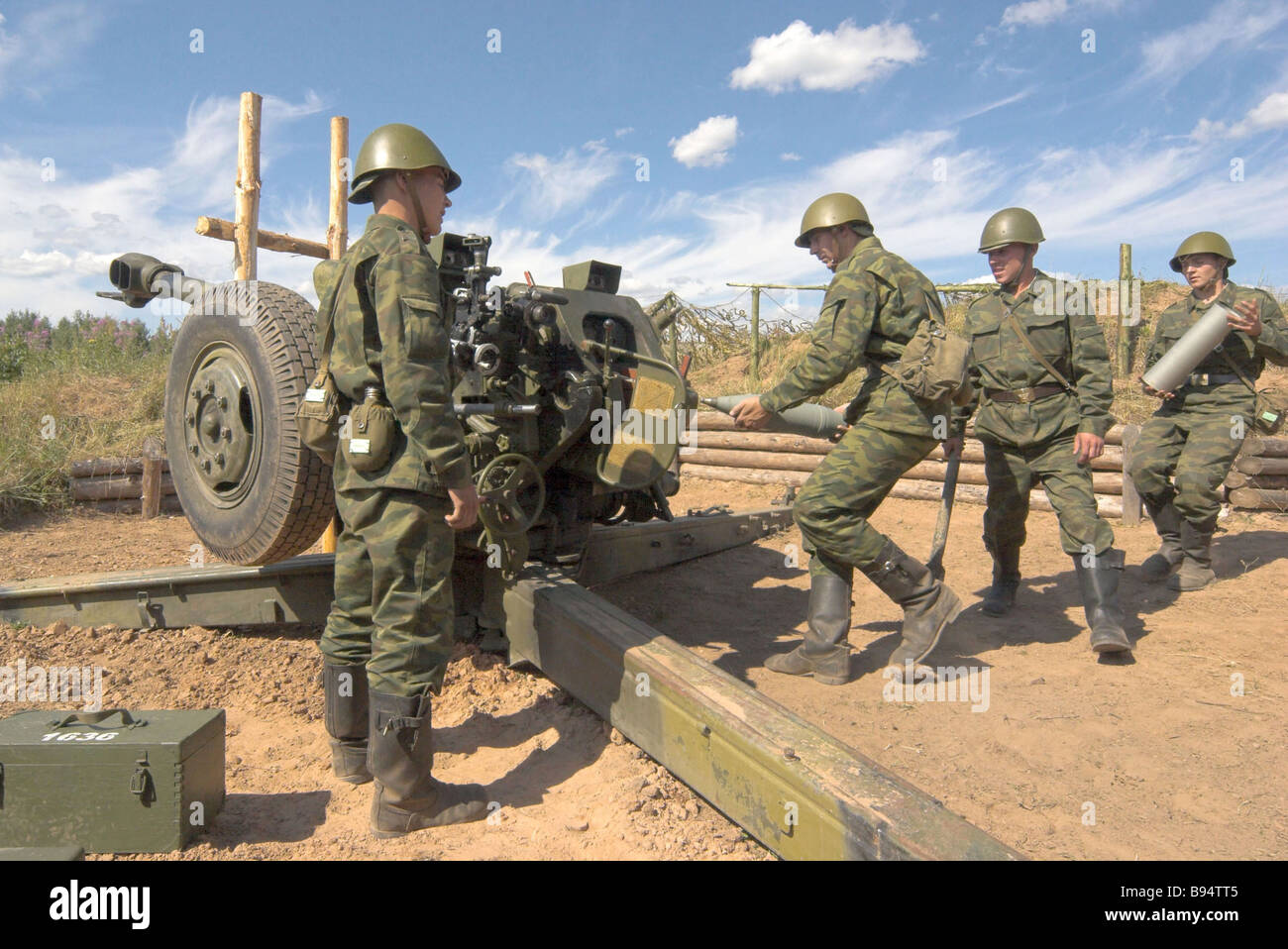 Alle Armee-Wettbewerbe der Artillerie Batterie Kommandanten auf der  Luga-range Stockfotografie - Alamy