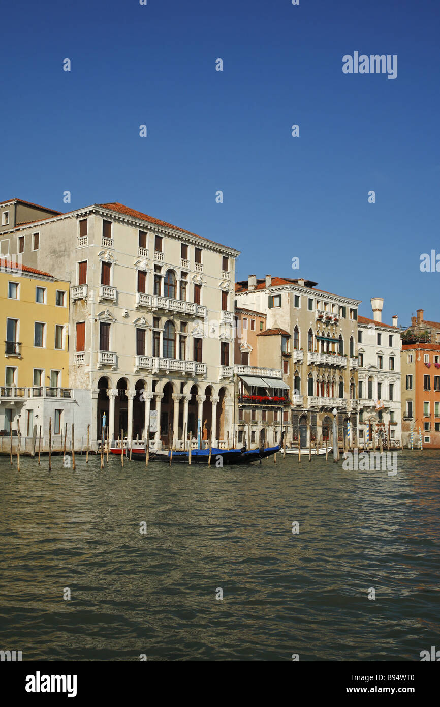 Venedig gebäude -Fotos und -Bildmaterial in hoher Auflösung – Alamy