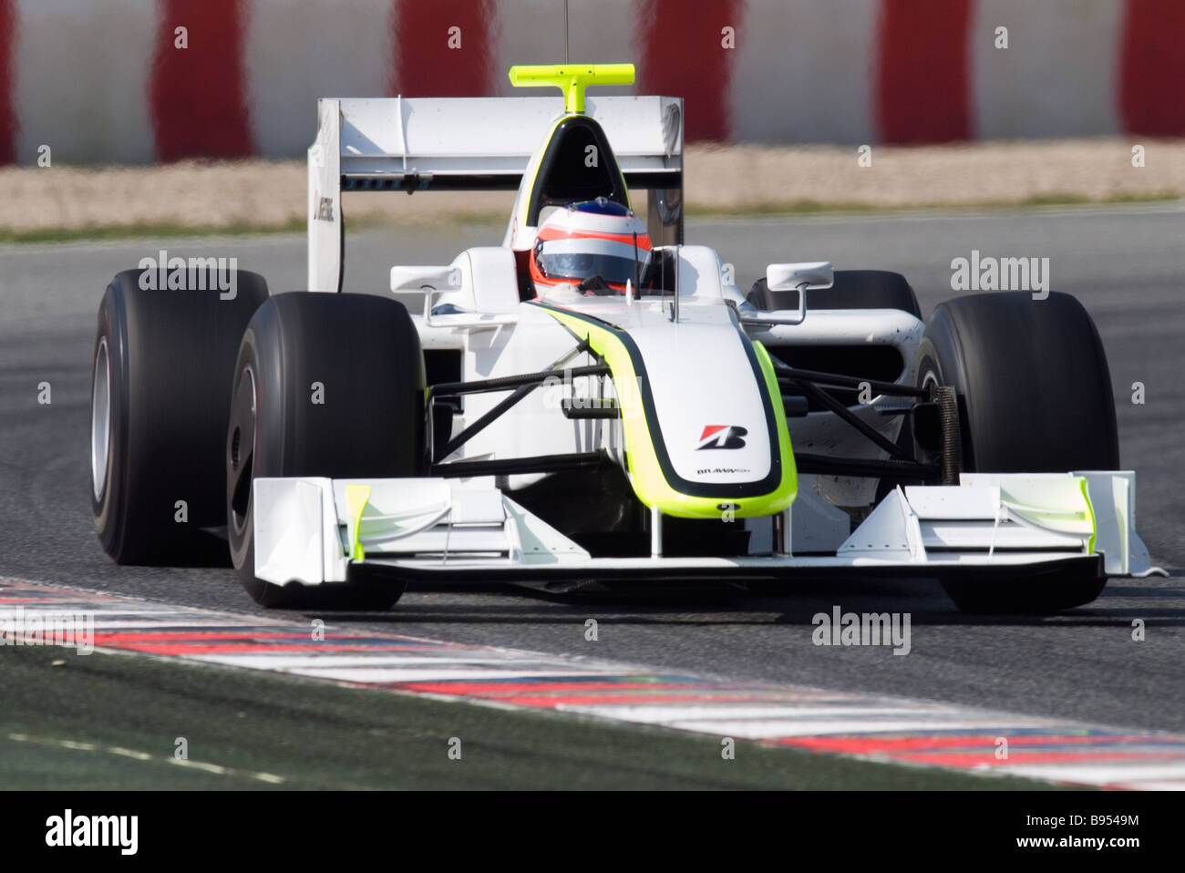 Rubens Barrichello BRA in Brawn GP-Rennwagen während der Formel-1-Tests Sitzungen in der Nähe von Barcelona im März 2009. Stockfoto