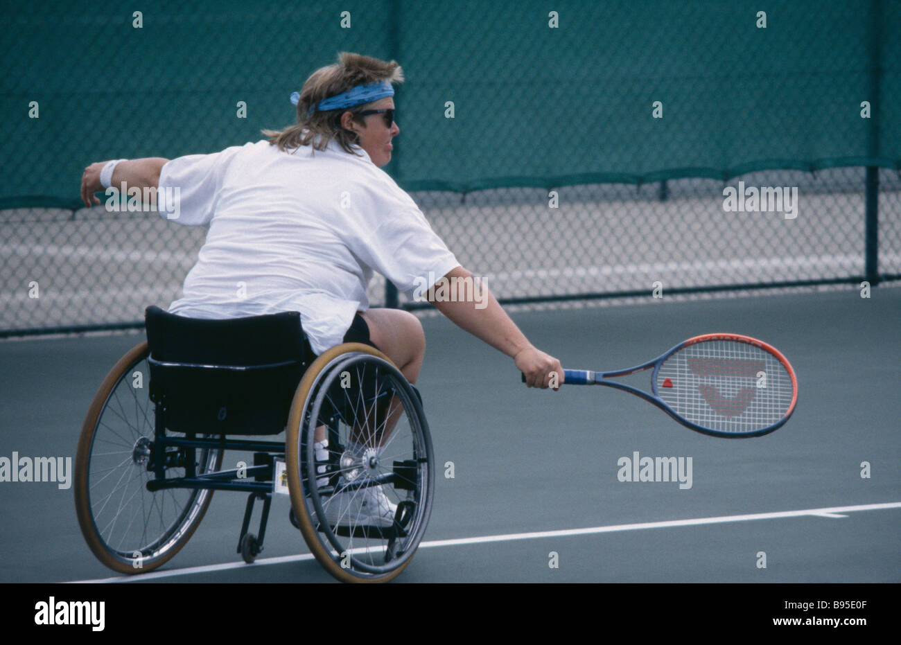 SPORT Ballsport Tennis Competitor auf Platz an der britischen Open Rollstuhl Tennis Meisterschaften 1993 Nottingham. Stockfoto