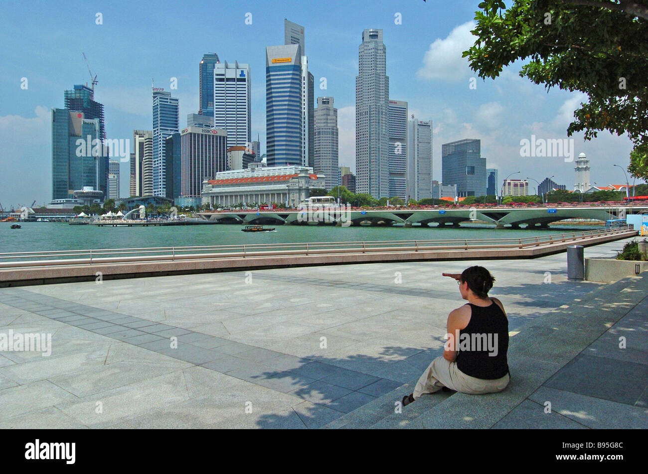 Singapur CBD finanziellen Bezirk Skyline über den Fluss zu sehen. Stockfoto