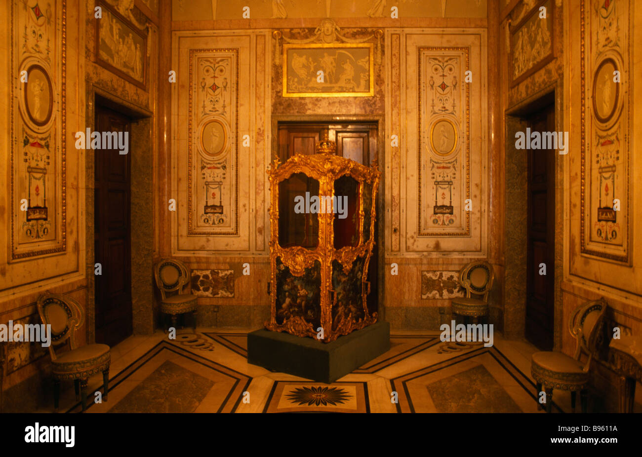 Madrid palacio real interior Fotos und Bildmaterial in hoher