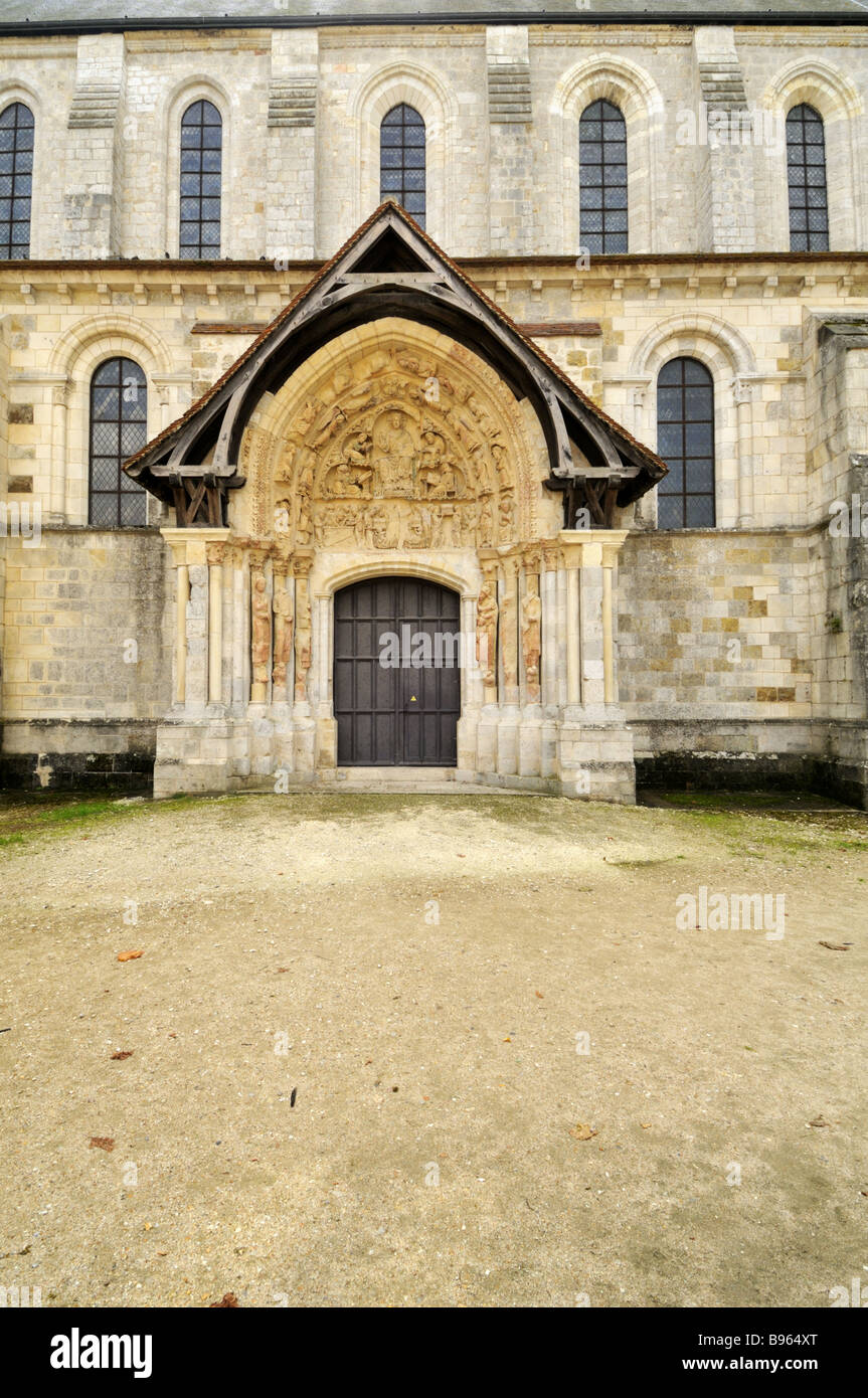 13. Jahrhundert gotische Nordportal der romanischen Basilika von Fleury Abtei St Benoit sur Loire-Frankreich Stockfoto