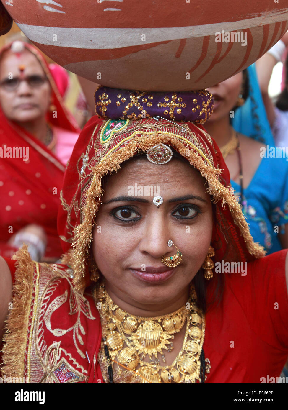 Indien Rajasthan Udaipur junge Rajasthani Frau Porträt Stockfoto