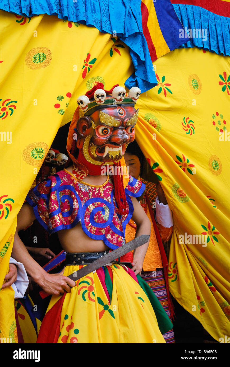 Bhutan, Pema Lingpa (1450-1521) ist der Schutzpatron von Bhutan und Schatz Finder, dieser Tanz ist eine visuelle Darstellung der Stockfoto