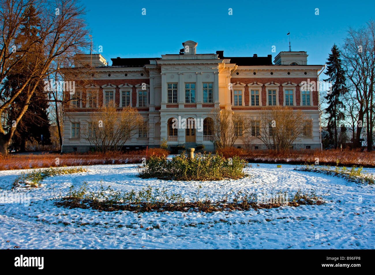 Tampere: Hatanpää Mansion & Arboretum: Pyhäjärvi Stockfotografie - Alamy