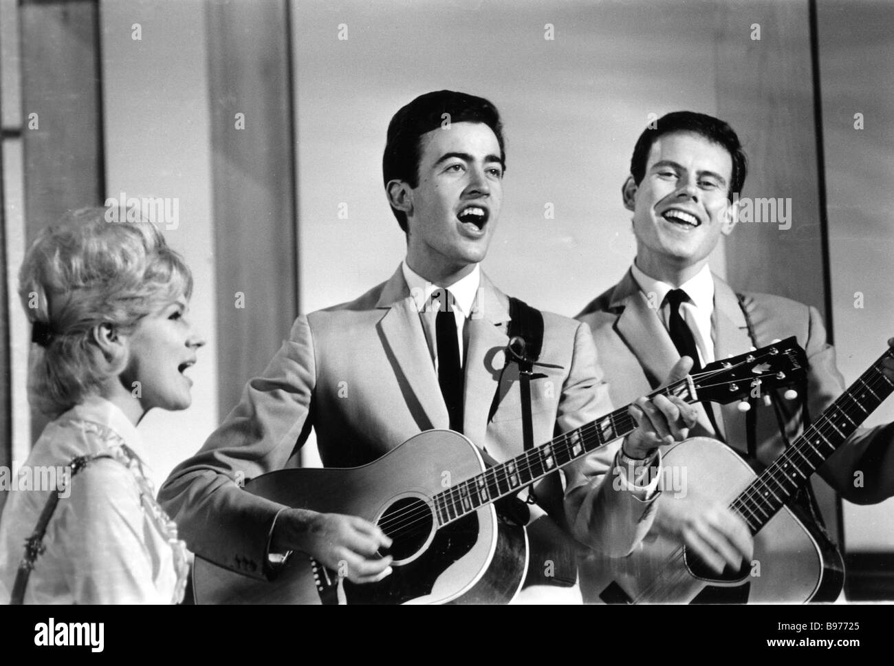 DIE SPRINGFIELDS UK-pop-Gruppe im Jahr 1964. Vom linken Dusty Springfield Tom Feld und ihr Bruder Tom O'Brien Stockfoto