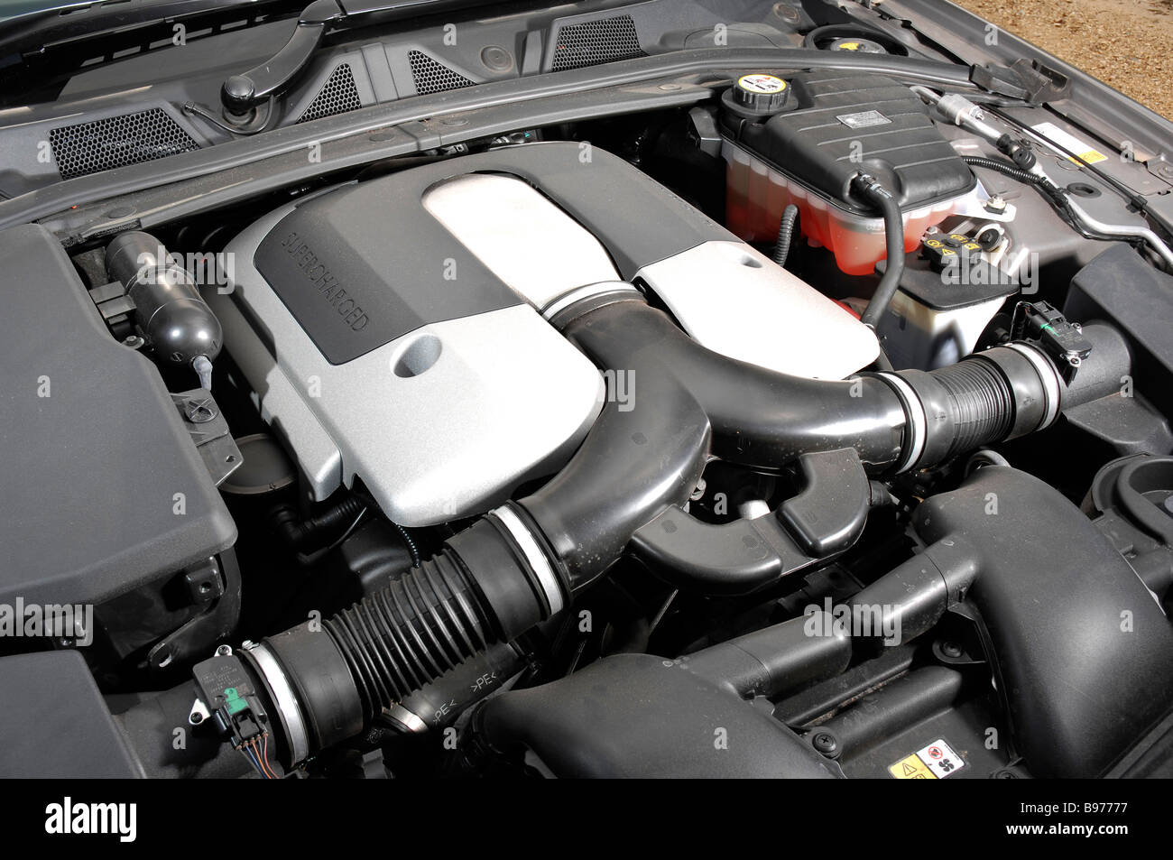 Jaguar XF SV8 2008 Stockfoto