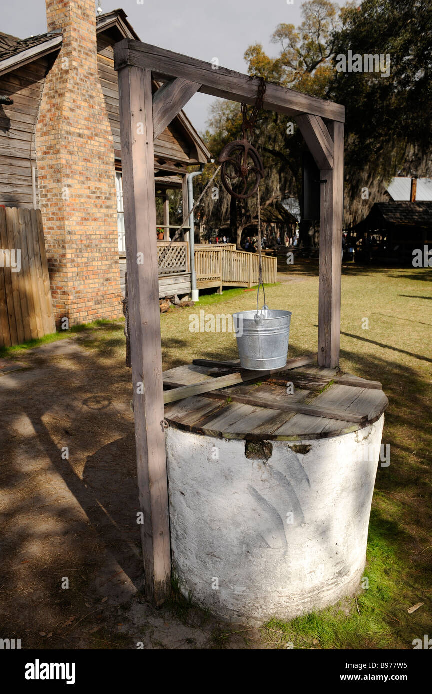 Alte historische Wasser gut wässern Stockfoto