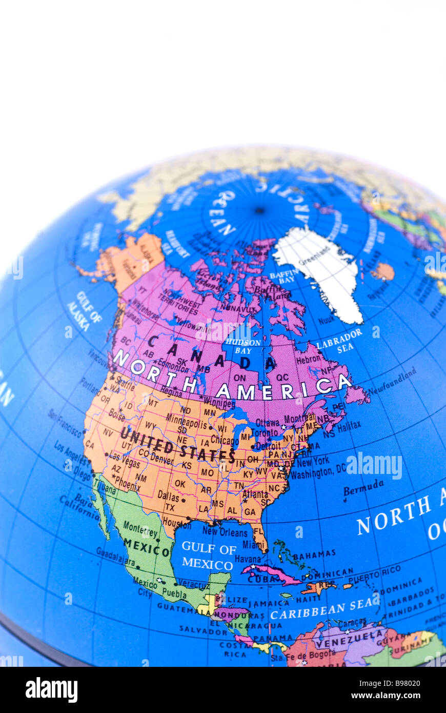 Nahaufnahme des amerikanischen Kontinents auf eine Welt Globus Ausschnitt vor einem weißen Hintergrund Stockfoto
