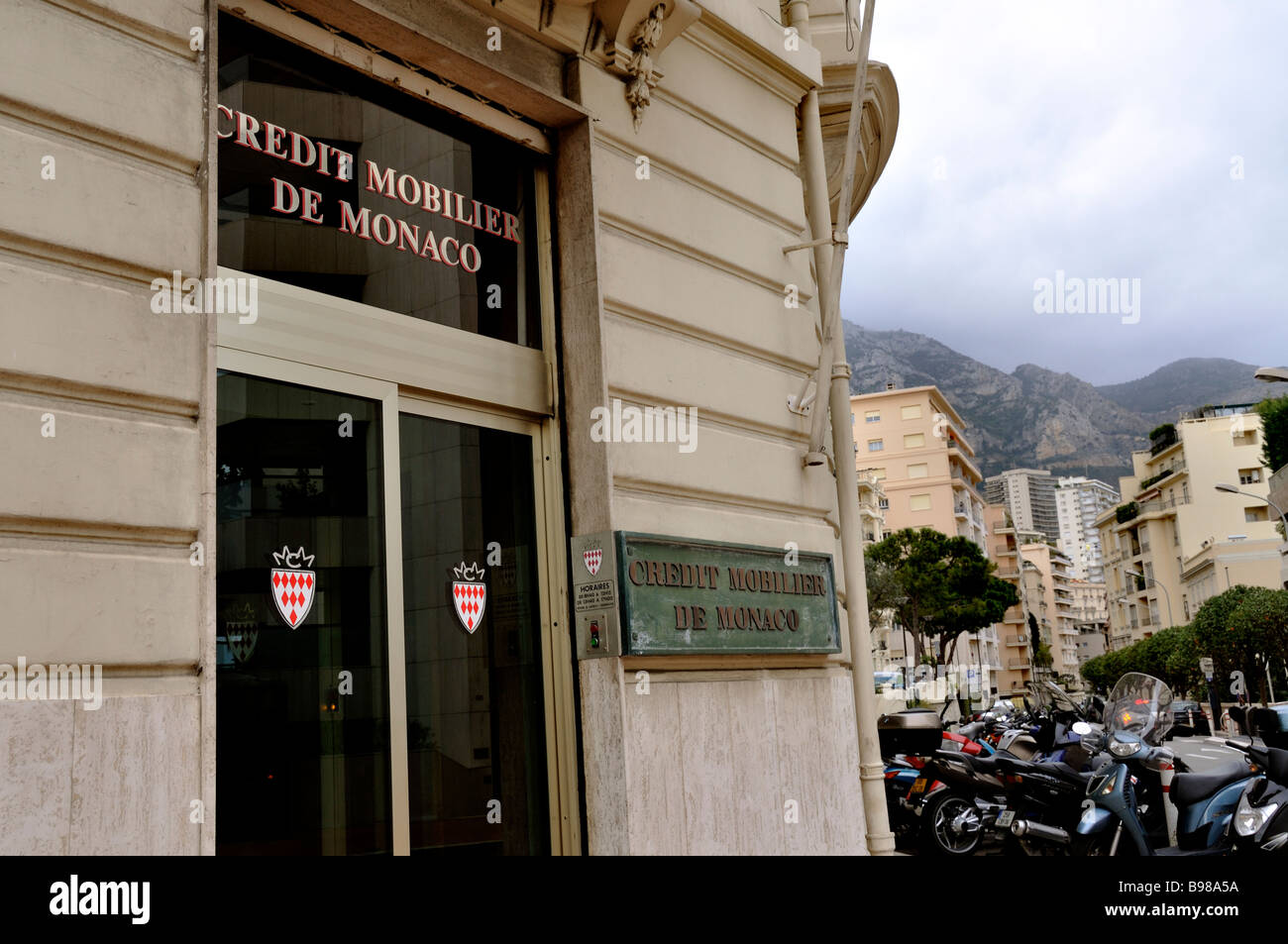 Monaco, Monte Carlo, Außenansicht der „Credit Mobilier Bank“, Gebäude, Vordereingang, Schild, Private Banking Stockfoto