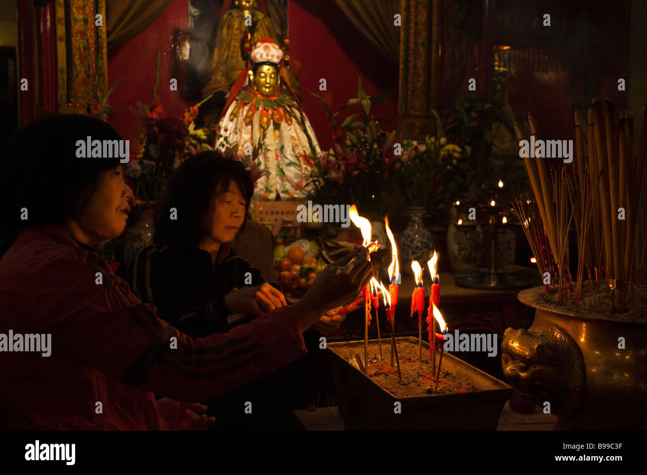 Anhänger Beleuchtung Kerzen Man Mo Tempel Hong Kong Stockfoto