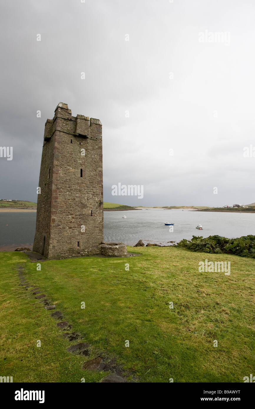 Granuaile Turm, Kildavnet. Ein schönes Beispiel für einen fünfzehnten Jahrhundert irische Turm Haus steht an der Mündung des Achill Sound Stockfoto