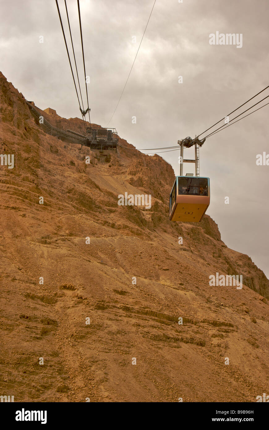 Pendelbahn, Überreste von König Herodes alte jüdische Festung auf große Mesa in Masada National Park Stockfoto