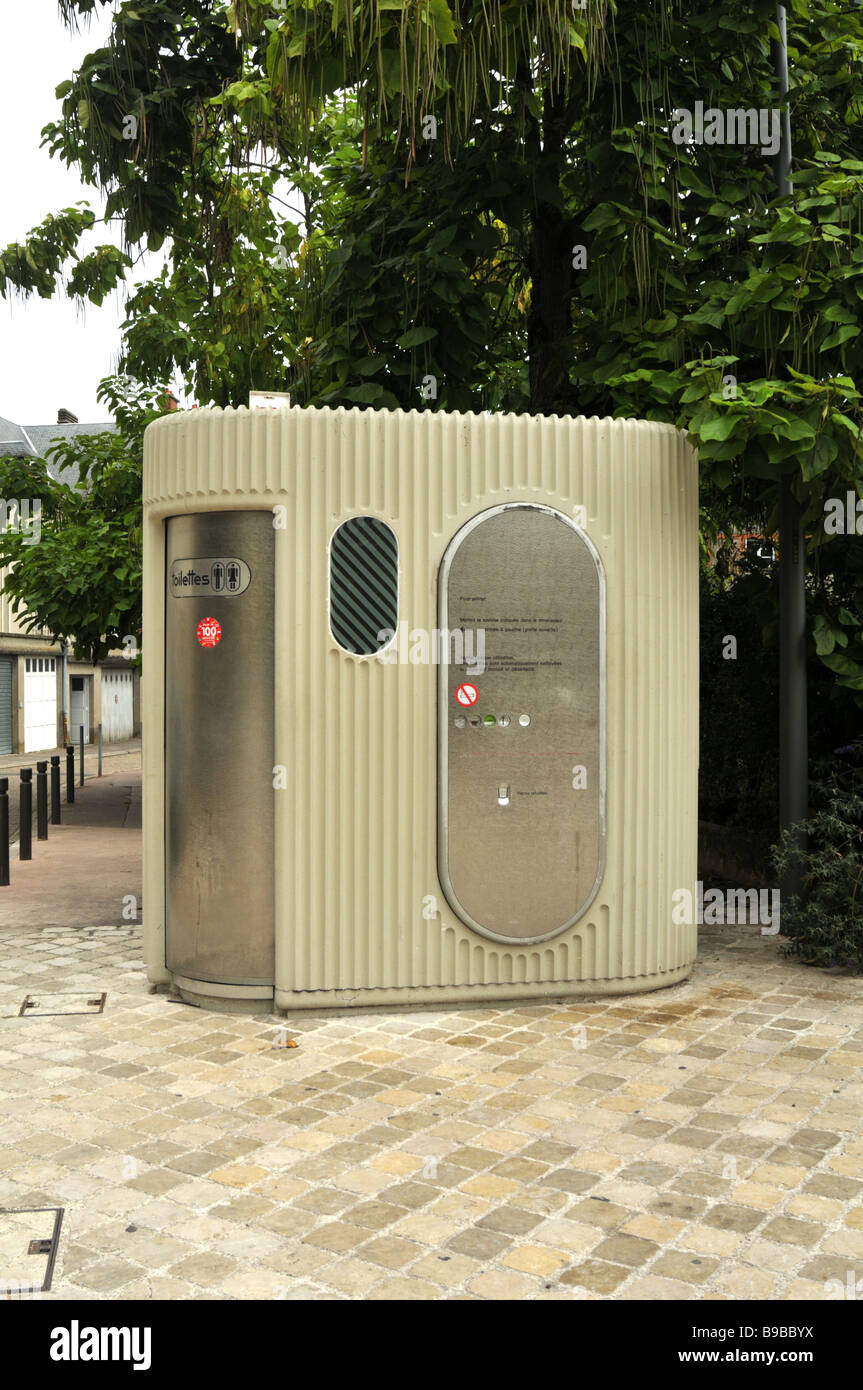 Münz-französische unisex öffentliche Toilettenkabine Stockfoto