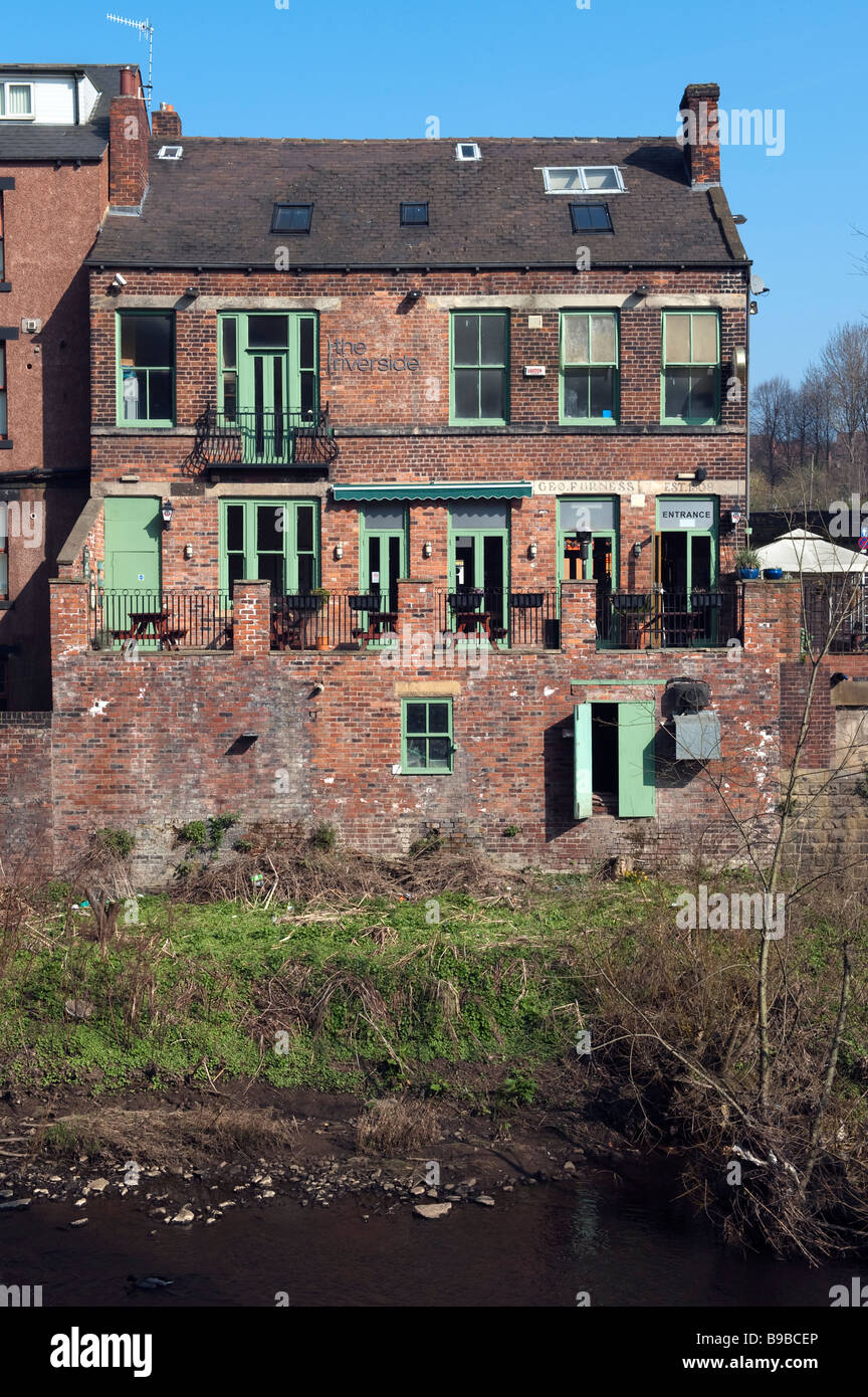 Rückseite des riverside Café umgewandelt aus einem alten Terrasse Eigenschaft von "Fluss Don", Sheffield, Süd-Yorkshire, England Stockfoto