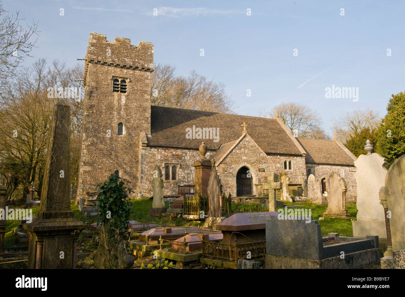 Tiny walisische Pfarrei Kirche des Llanilid in das Vale of Glamorgan Wales Stockfoto
