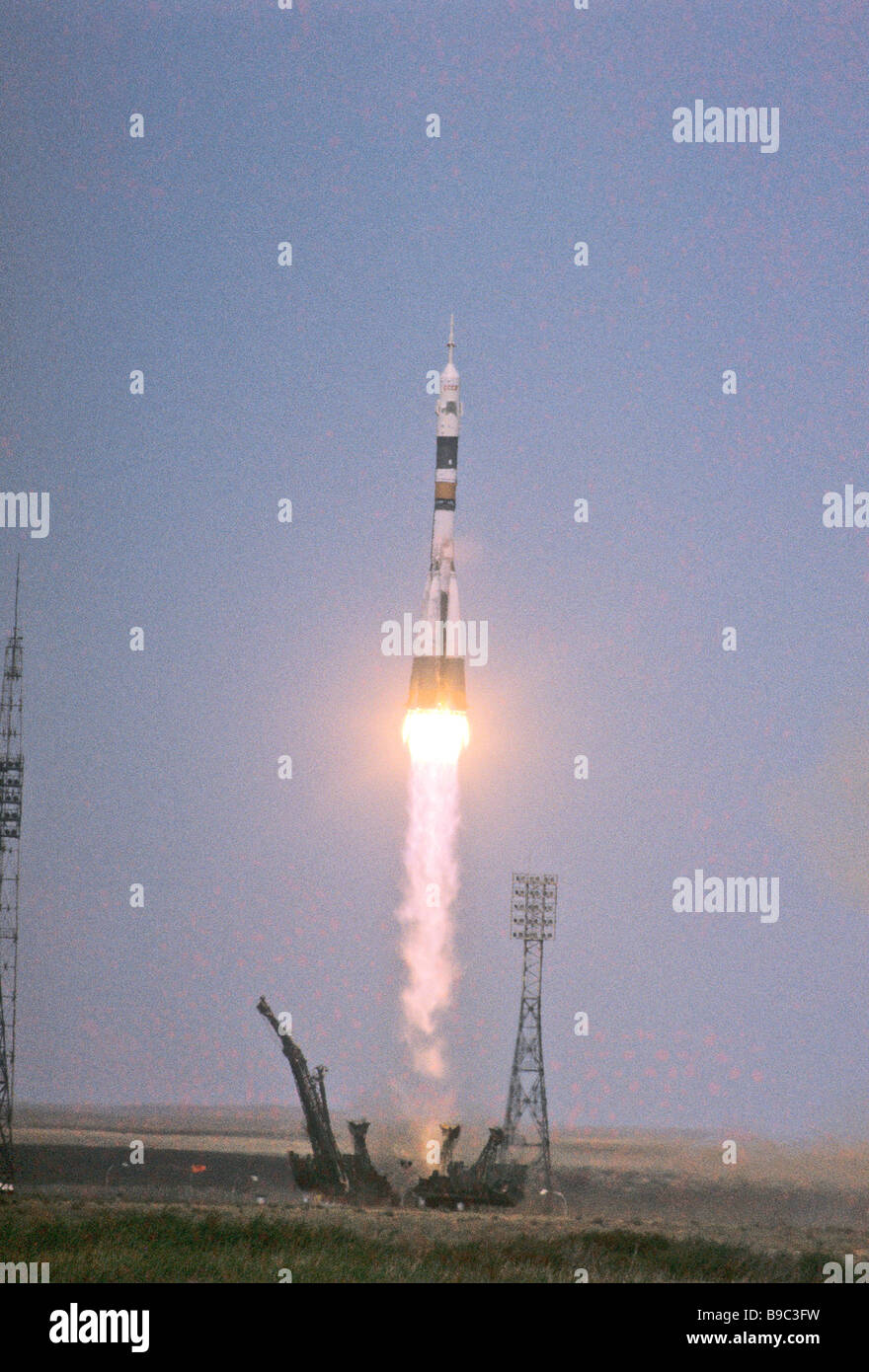 Die Sojus MT 10 Raumschiff aus der Weltraumbahnhof Baikonur gestartet