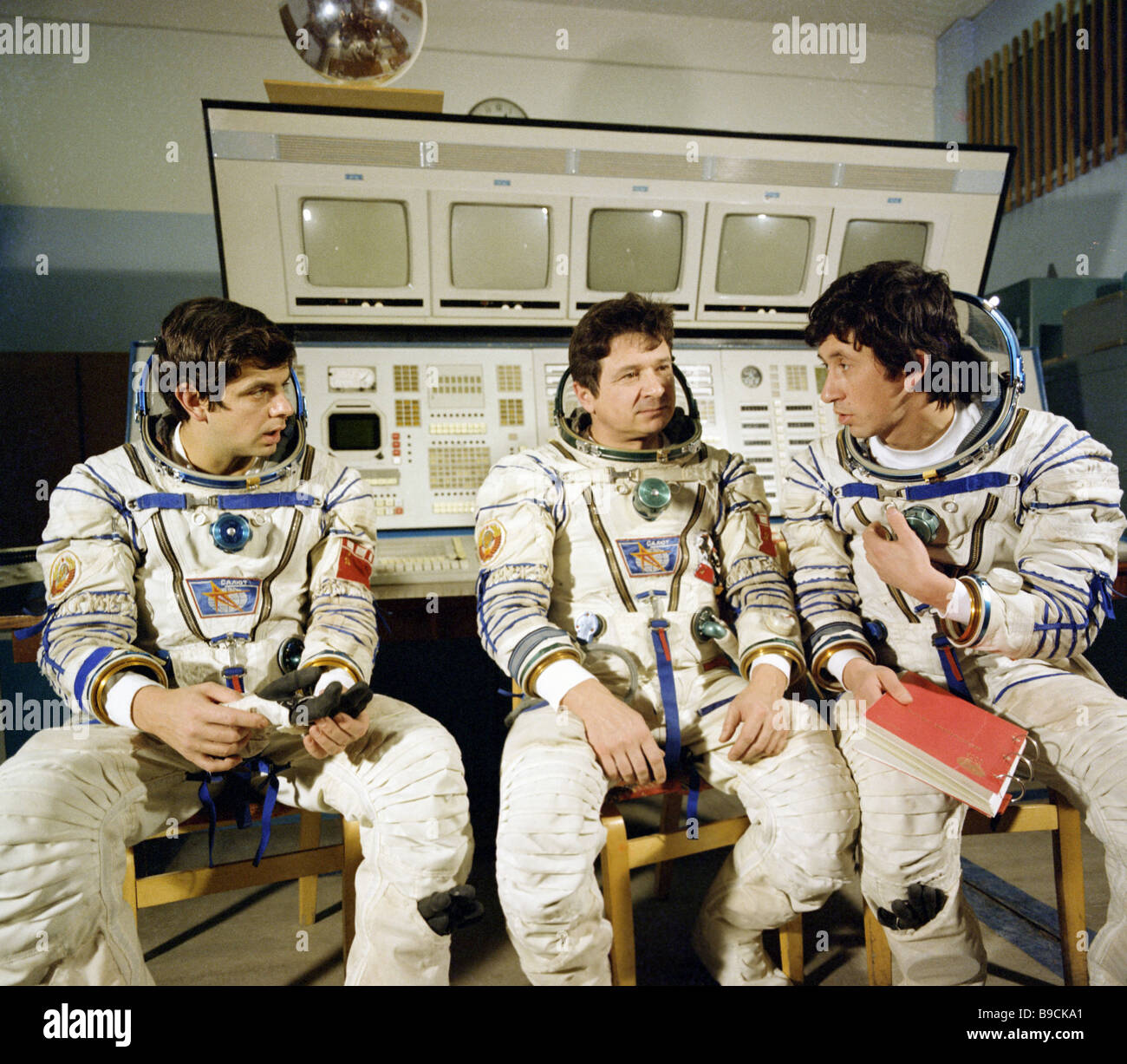 CrewMitglieder von der Sojus T10 Raumfahrzeug Flugingenieur Vladimir