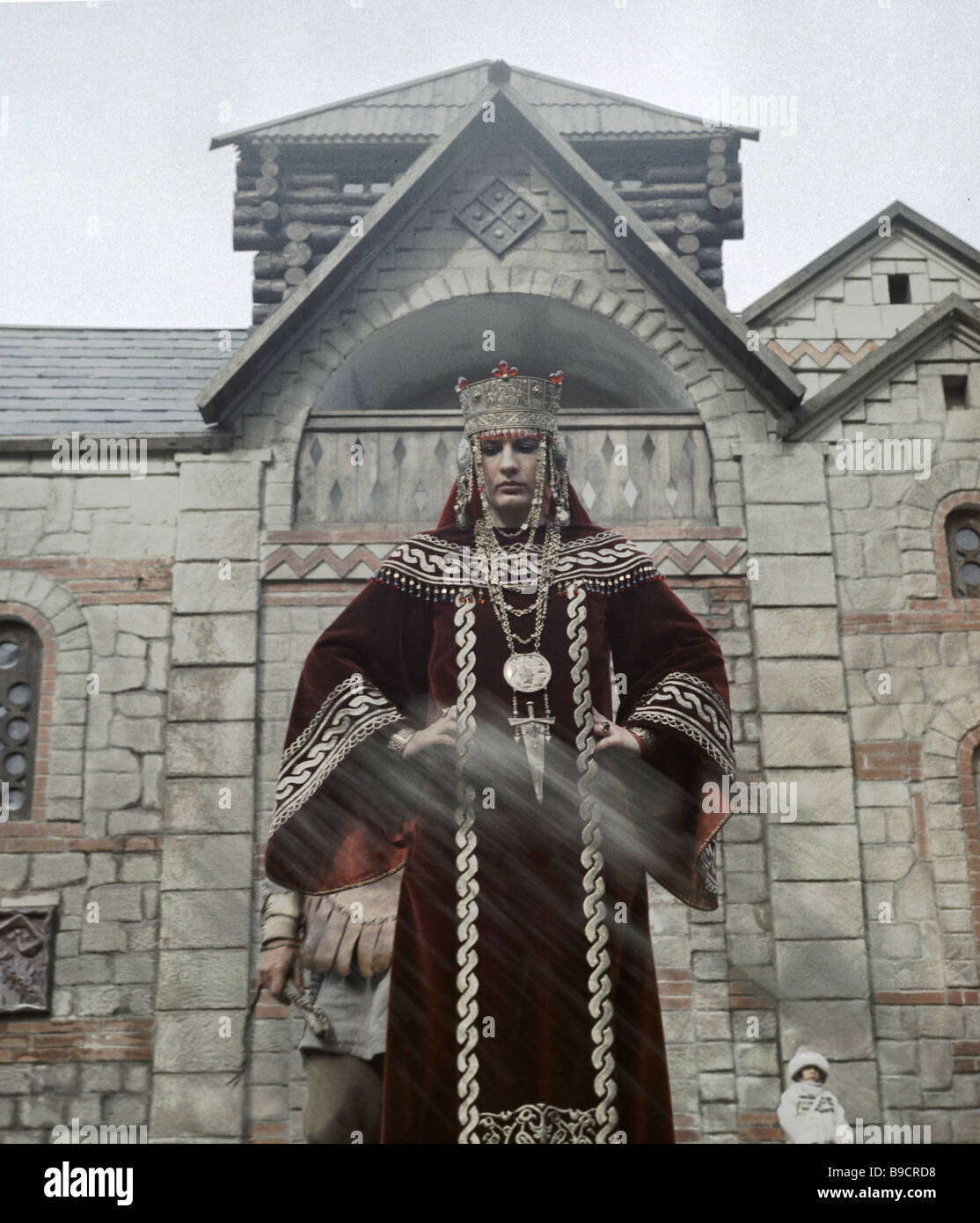 Schauspielerin Lyudmila Yefimenko als Olga in dem Film die Legende von