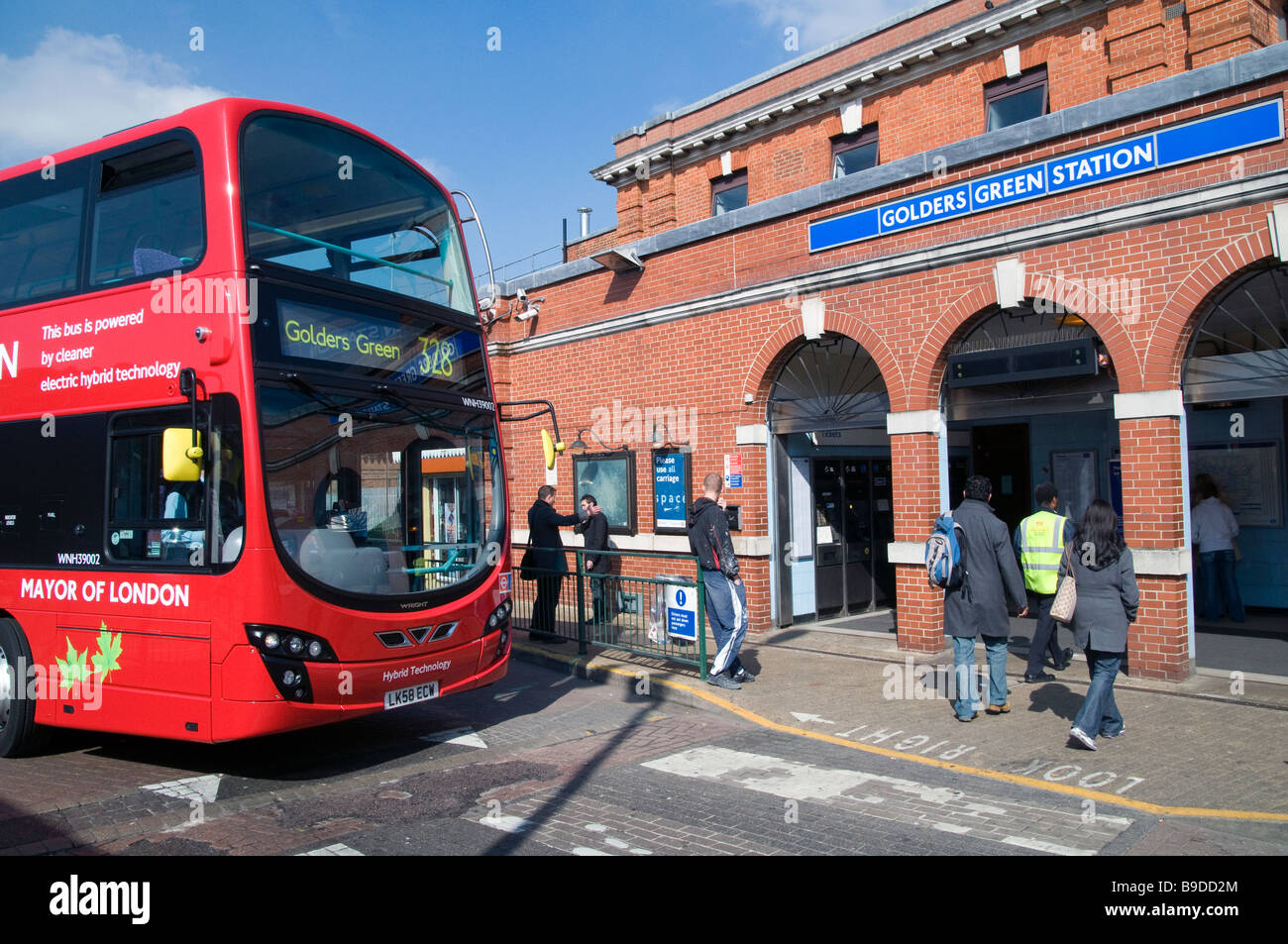Golders green bus station golders Fotos und Bildmaterial in hoher Auflösung Alamy