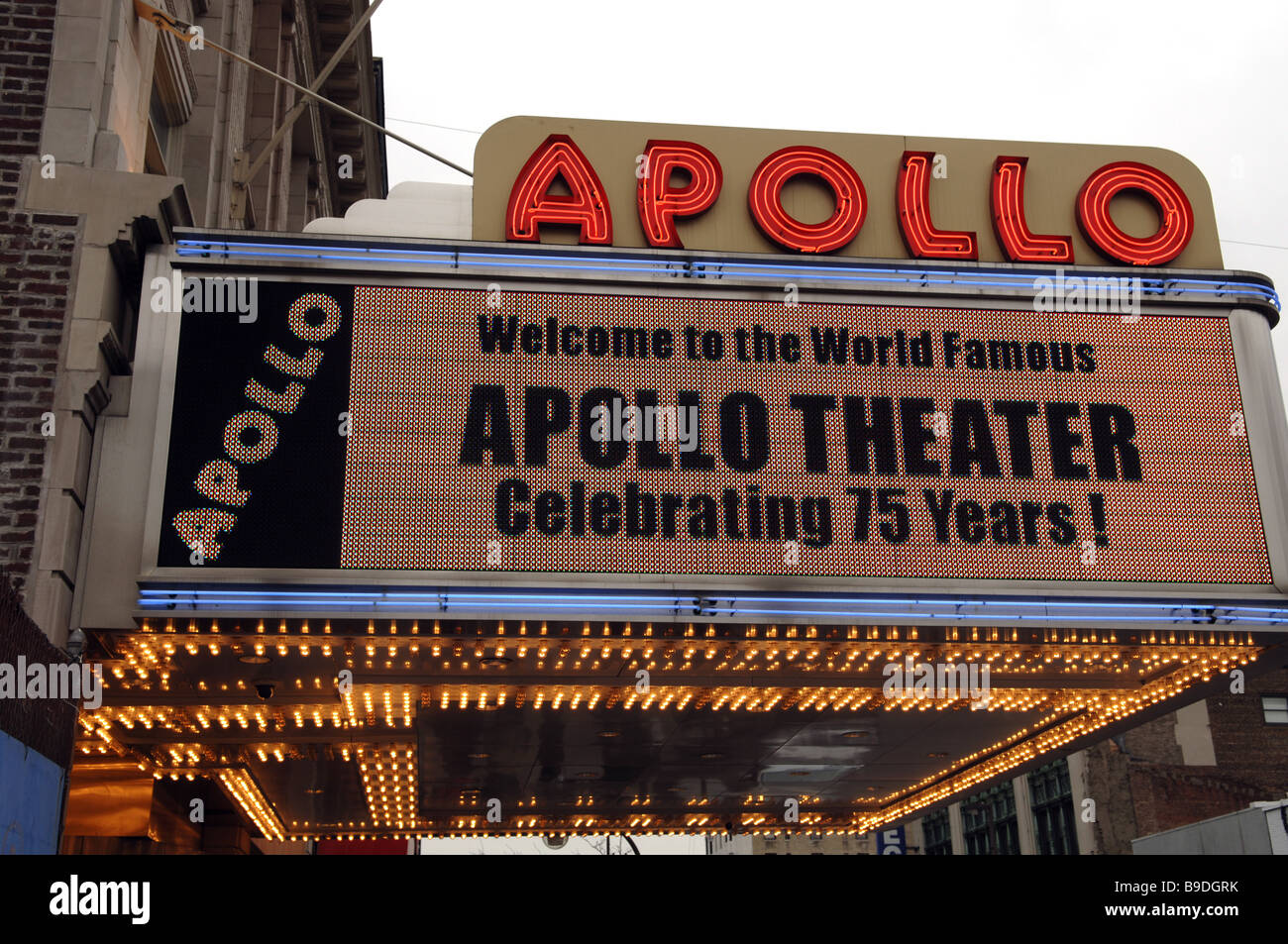 Der Welt berühmte Apollo Theater am West 125th Street im New Yorker Stadtteil Harlem Stockfoto