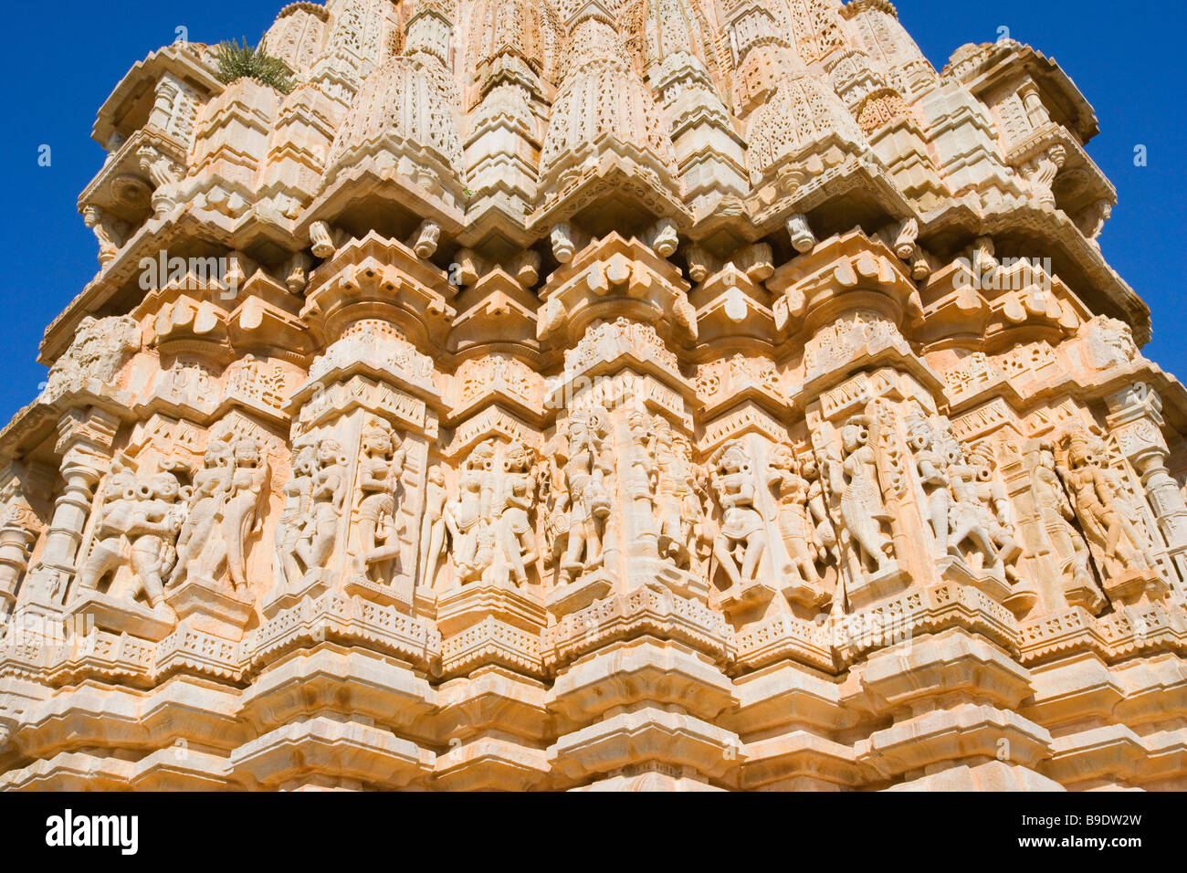 Schnitzereien auf einem Turm, Vijay Stambh, Chittorgarh Fort, Chittorgarh, Rajasthan, Indien Stockfoto