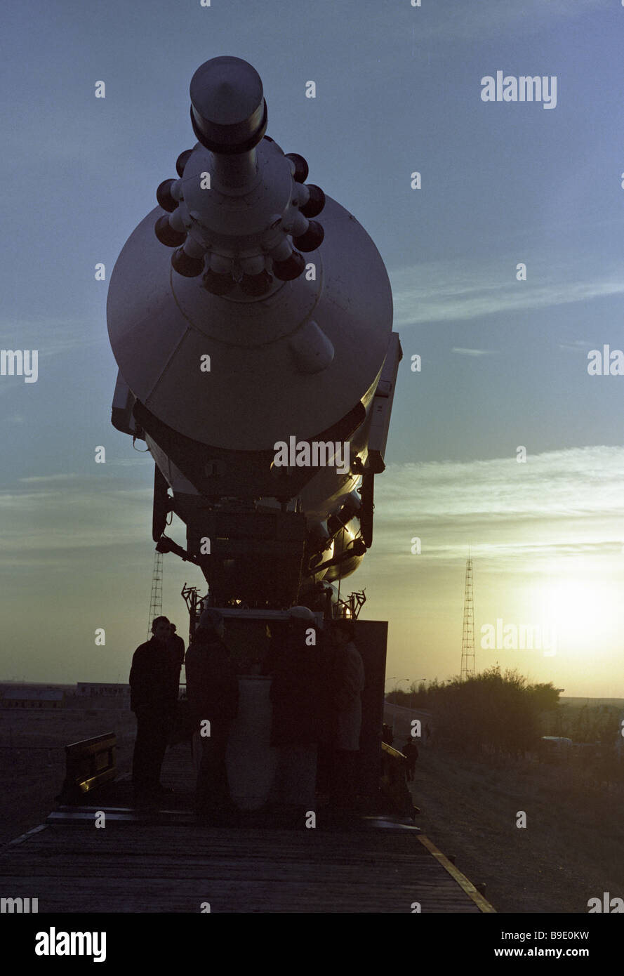 Den Transport der Sojus 25 auf der Startrampe Stockfotografie Alamy