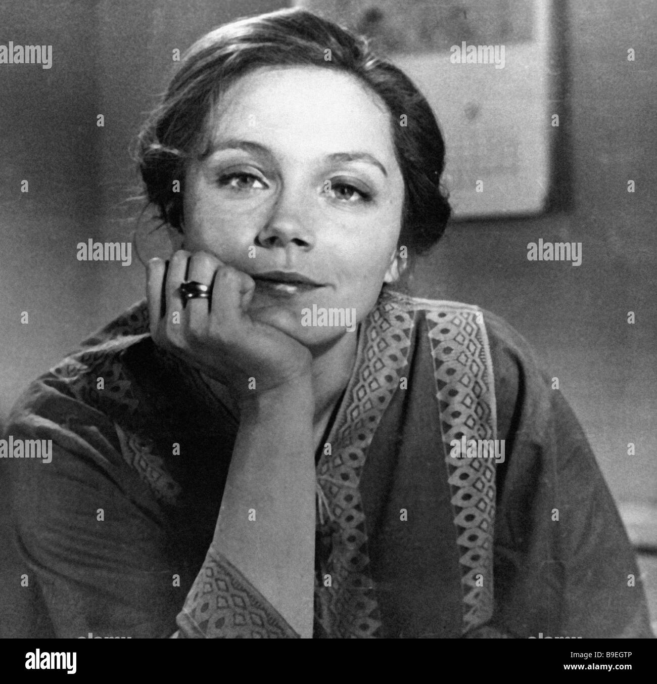 Ирина купченко. Странная женщина фильм 1977. Ирина купченко странная женщина. Странная женщина фильм 1977. Странная женщина фильм 1977.